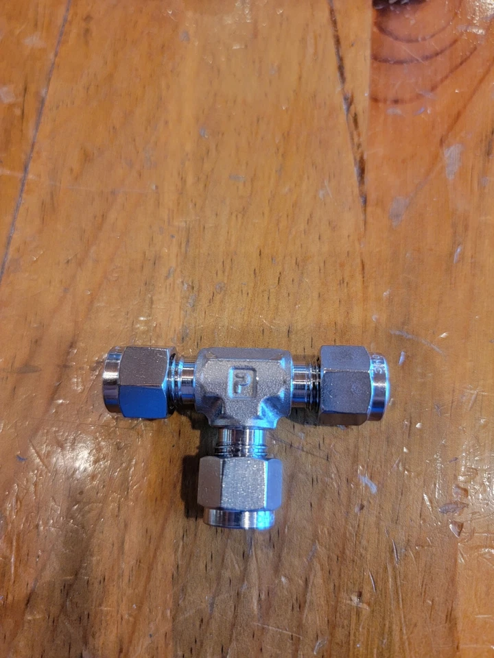 Parker TN10 1/4" Compression 316 SS Union Tee - Image 2 of 2
