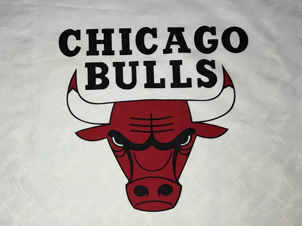 Funda de almohada cubierta deportiva NBA baloncesto Chicago Bulls estándar (30” x 20” pulgadas) Foto 2 de 4