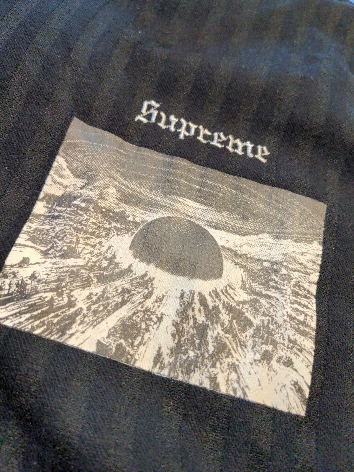 求supreme akira soccer top