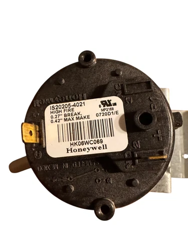 Carrier Bryant Honeywell HK06WC069 Furnace Air Pressure Switch IS20205-4021