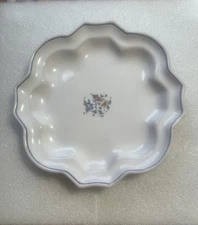 Rare Ateliende de Segries Pierre Deux Moustiers France Scalloped 8” Plate Floral
