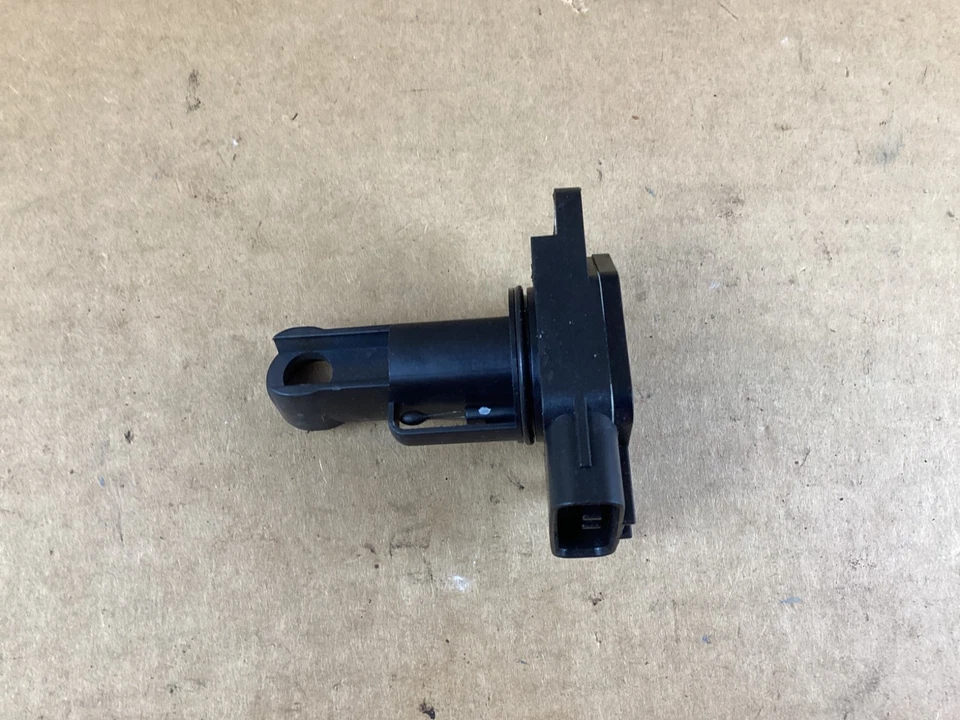 2005-2006 Scion tC Mass Air Flow Meter Sensor MAF 22204-21010 - Image 4 of 4