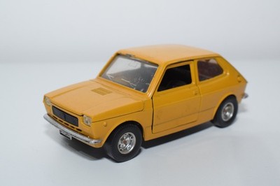 C2 1:24 BURAGO BURAGO 0105 105 FIAT 127 OCKERGELB DUNKELGELB EXC. ZUSTAND.