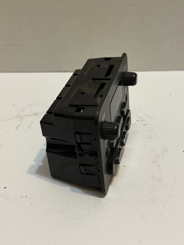 03-06 GMC Yukon Denali XL Control de consola de temperatura trasera OEM 15204784 Foto 2 de 4