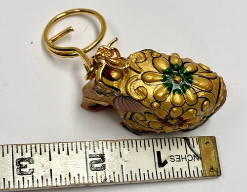 Vtg Mini Elephant Wooden Key Chain Hand Carved & Hand Painted - Picture 8 of 9
