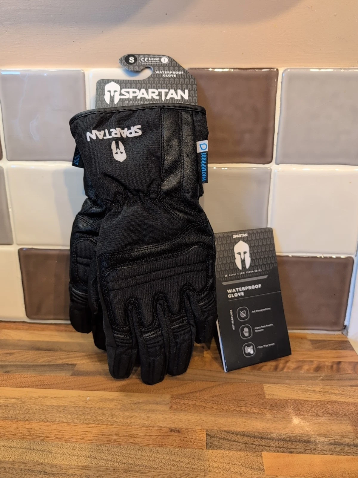 SPARTAN WATERPROOF MOTORCYCLE GLOVES - SIZE SMALL - NEW WITH TAG