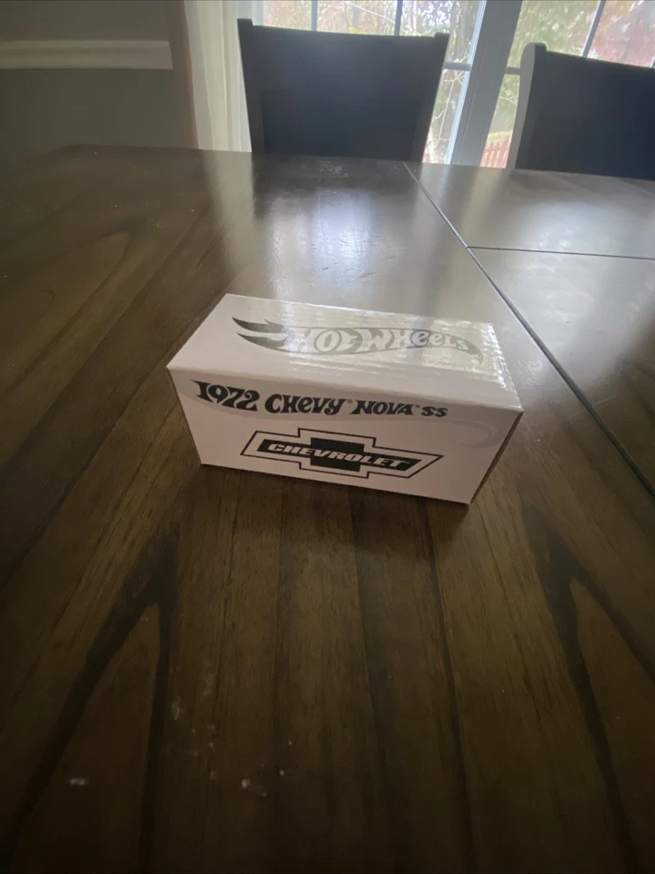 Chevy Nova SS 1972 púrpura exclusivo de Hot Wheels RLC Foto 2 de 4