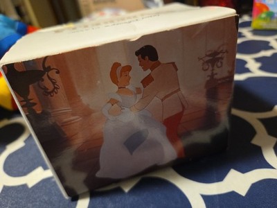 Walt Disney Classic Cinderella Mug 12 oz Coffee Tea Cup Retired Prince Castle