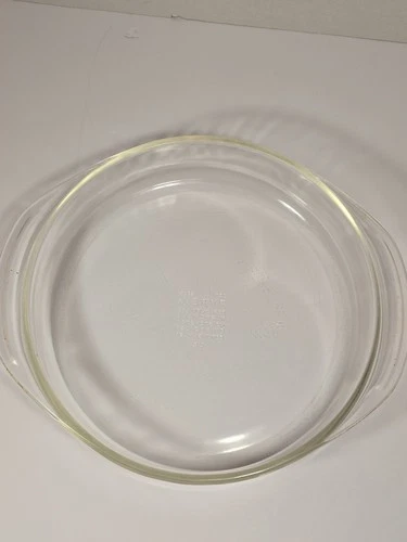 Vintage Pyrex glass baking dish 221 round. Cake Or Casserole.