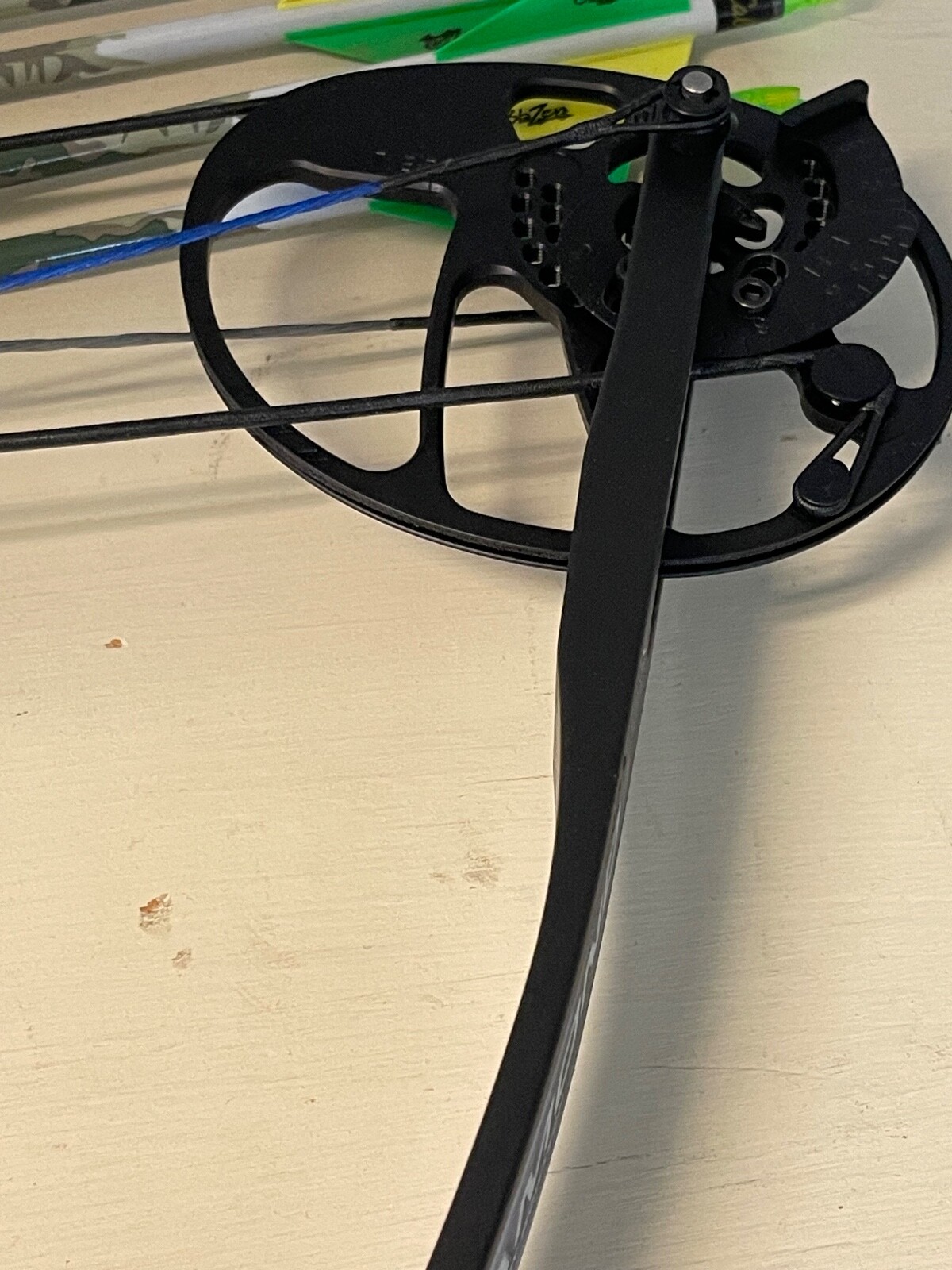 BowTech Diamond Archery Infinite Edge Pro Compound Bow Octane Combo