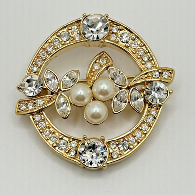 Vintage Signed Monet Gold Tone Rhinestone Round Cluster Faux Pearl Brooch