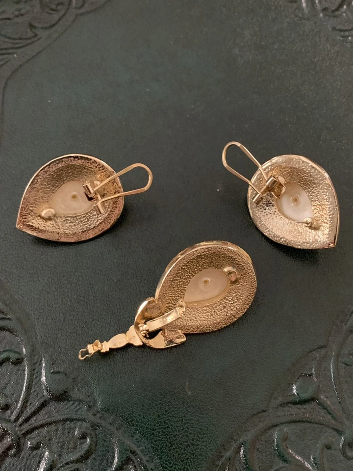 Large Faux Pearl, Rhinestone & Black Enamel: Pendant & Earring Set - Image 2 of 3