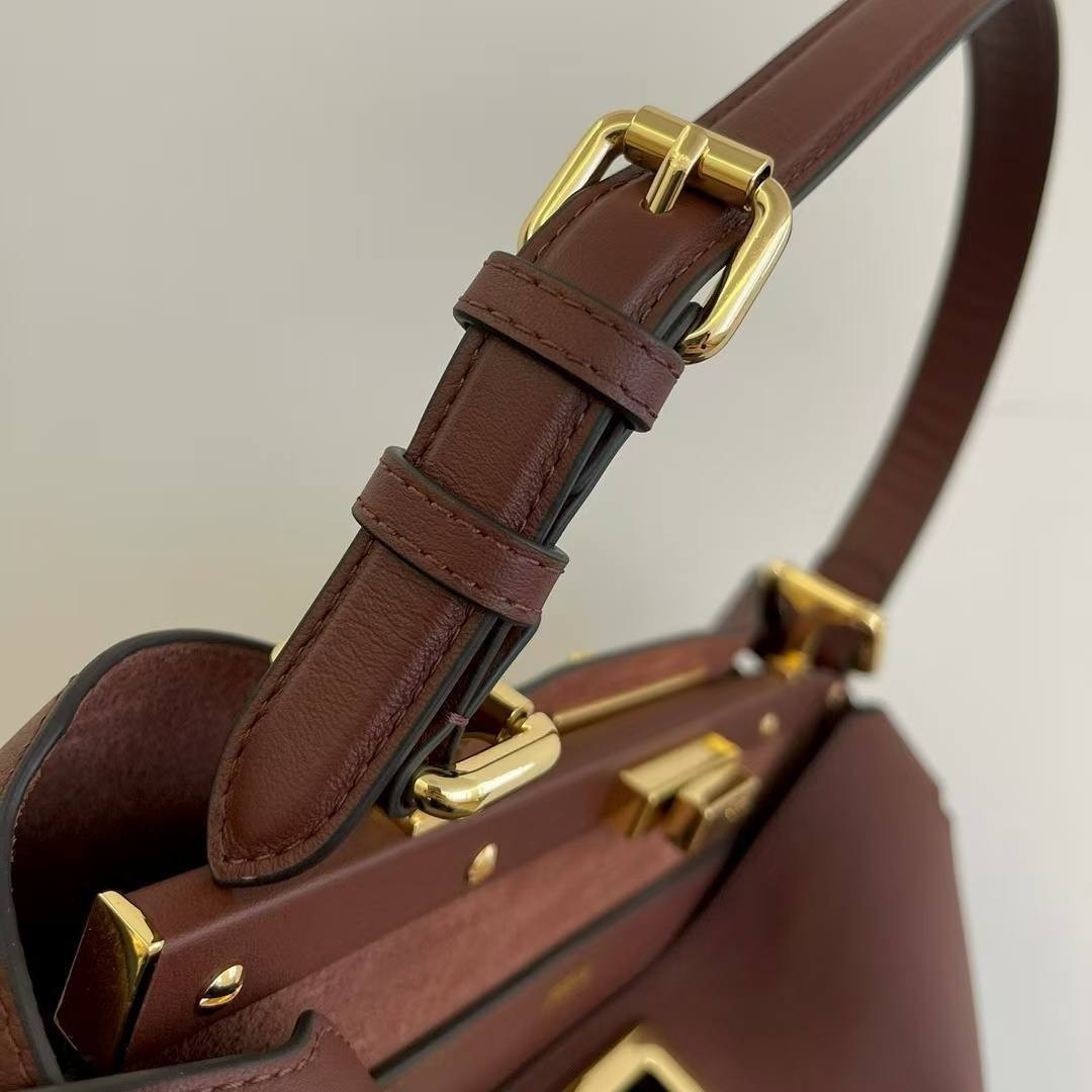 Borsa donna Fendi in vera pelle - marrone mattone - misura media