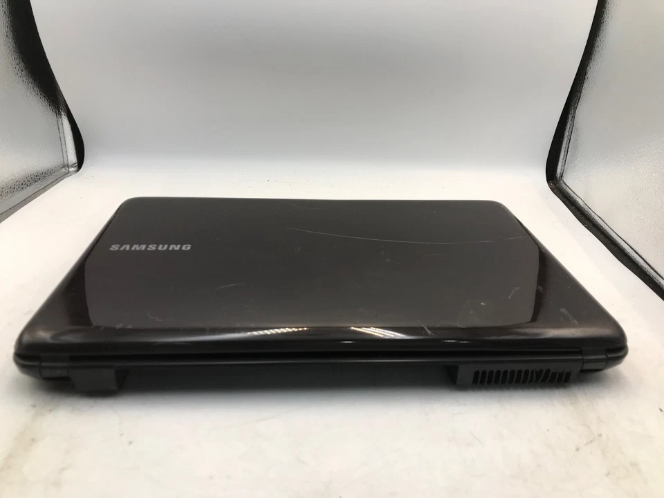 Portátil Samsung R540 Intel Core i3 2da Generación 15" -NO ARRANCA/PIEZAS -MZ - Imagen 4 de 4