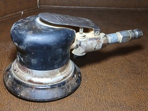 Dynabrade Dynorbital Pneumatic Air Palm Sander 5" 56815 Used