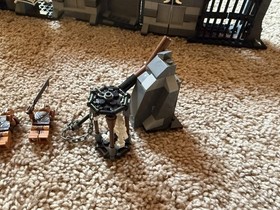 LEGO The Hobbit 79014 Dol Guldur Battle Great Condition W/ Minifigures & FEATHER