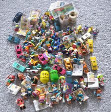 &Uuml;-Ei Figuren & Spielzeug Paket/Sammlung Schl&uuml;mpfe gemischt inkl. Zettel/Kapseln