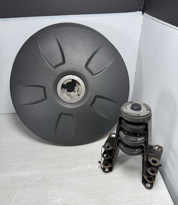 Flow Below Wheel Covers AND Latchs A22-73680-004 Assembly