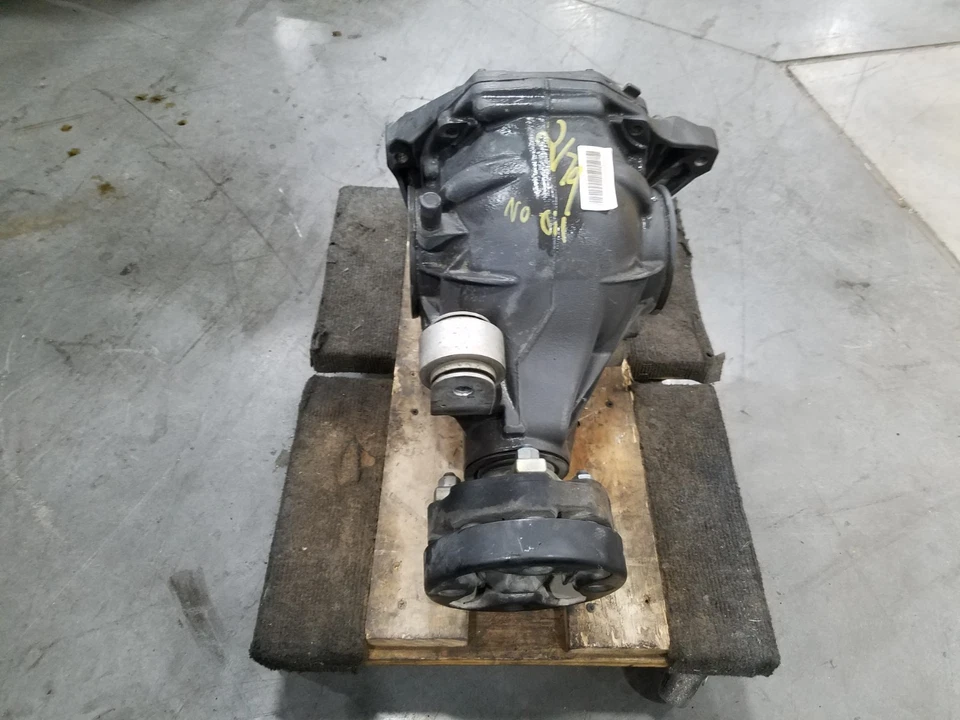 2013 Mercedes Benz AMG E 63 Rear Differential Assembly #2179 B-3 - Image 2 of 4