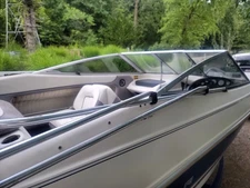 Bayliner Capri   1850  Limited Edition Complete Windshield 1995