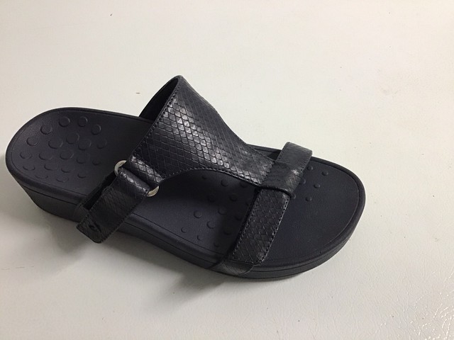 vionic sandals ellie