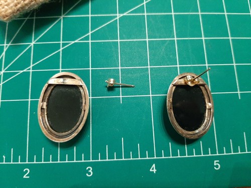 Antique Victorian Carved B&W Cameo Earrings, Gold ( Converted Cufflinks ) - Picture 9 of 11