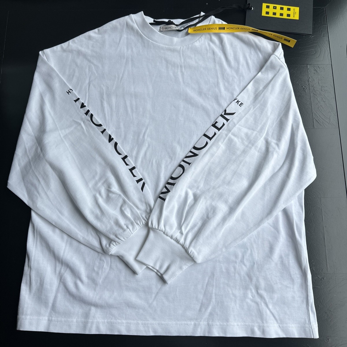 トップス MONCLER GENIUS HYKE T-SHIRT LONG SLEEVE MONCLER GENIUS X HYKE LONG SLEEVE LOGO T-SHIRT SIZE SMALL