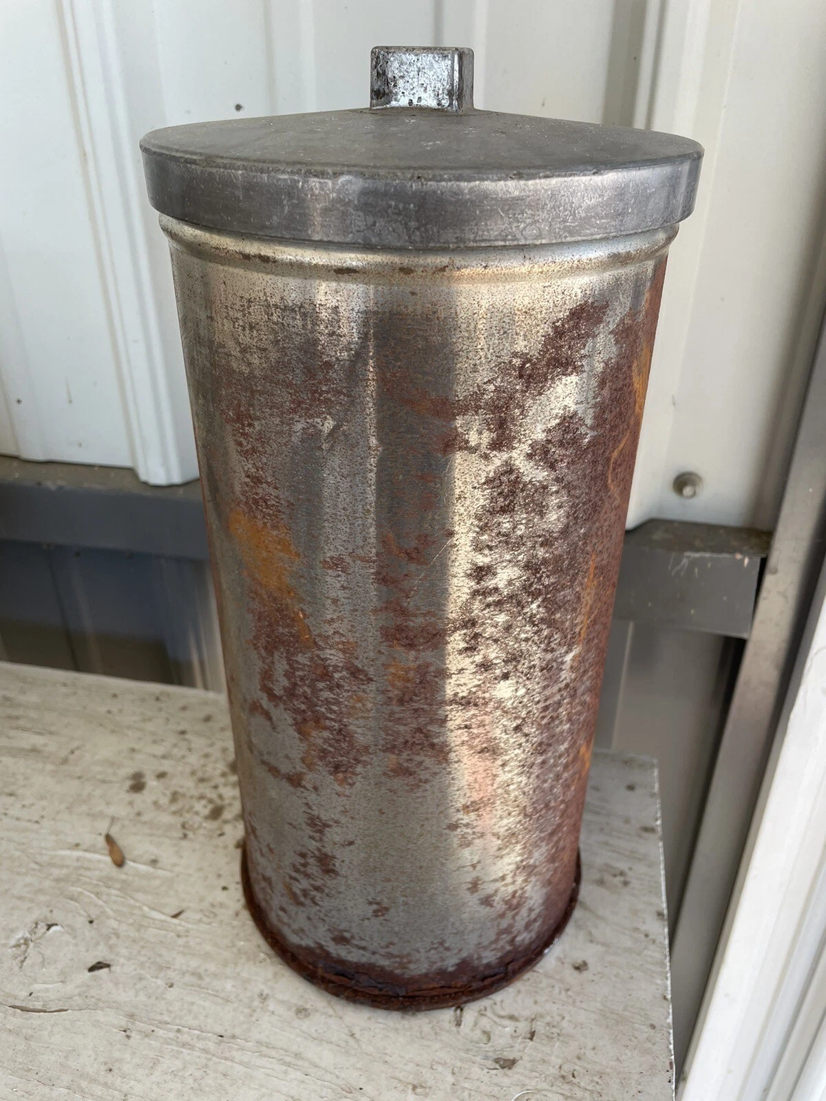 Vintage White Mountain Ice Cream Freezer 4 Quart Canister BL