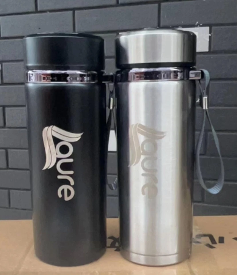 Botella de agua aislada digital termo inteligente 800 ml con frascos LED ***totalmente nueva*** Foto 3 de 4