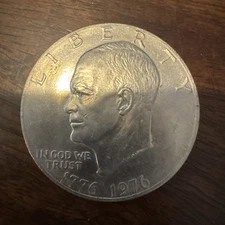 1776-1976 Eisenhower Bicentennial Dollar No Mint Mark Type 2