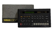 Yamaha QY10 Pratico Sequencer Vintage Portatile Music Workstation Giappone