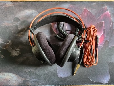 AKG K712 Pro Reference Studio-Kopfhörer Over-Ear 1A