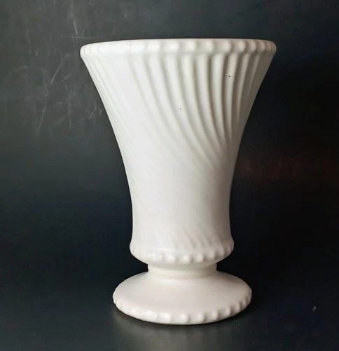 VTG 6 1/4" McCoy USA Ceramic Matte White Swirl Footed Vase Bottom Stamped