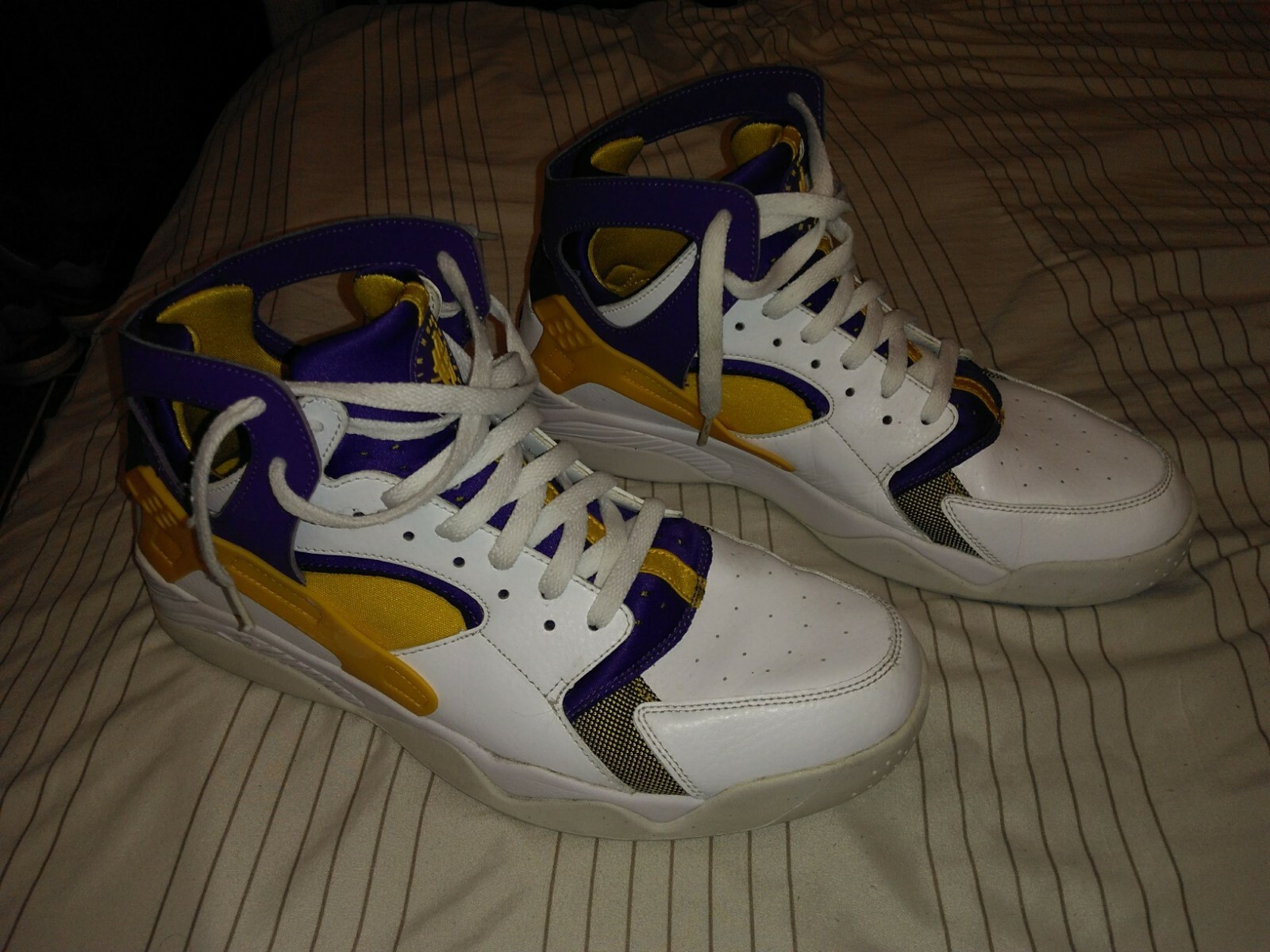 nike air flight huarache online