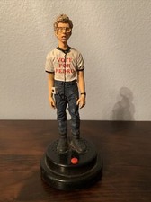 Napoleon dynamite 2005 Pushbutton Singing/speaking  statue