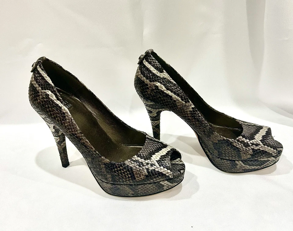 Stuart Weitzman 西班牙多色动物印花珠光 7 W 码高跟鞋 — 第 4/4 张图片