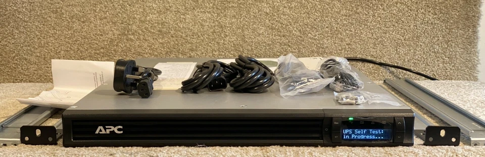 APC SMT1500RMI1U Smart-Ups 1500Va UPS - New in box - New cells - 12M RTB - Image 2 of 4