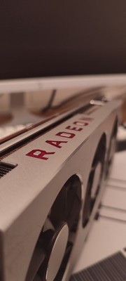 GRAFIKKARTE AMD RADEON VII | RADEON 7 | 16GB HBM2 1TB/S 3XDP 1XHDMI