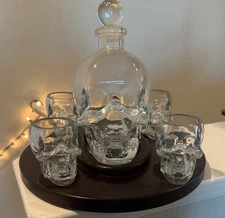 Skull Glass Decanter And Shot Glass Set W/Stand NEW Without Box MSRP$89