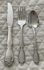Oneida Child's Fort Spoon & Knife Set - Stainless