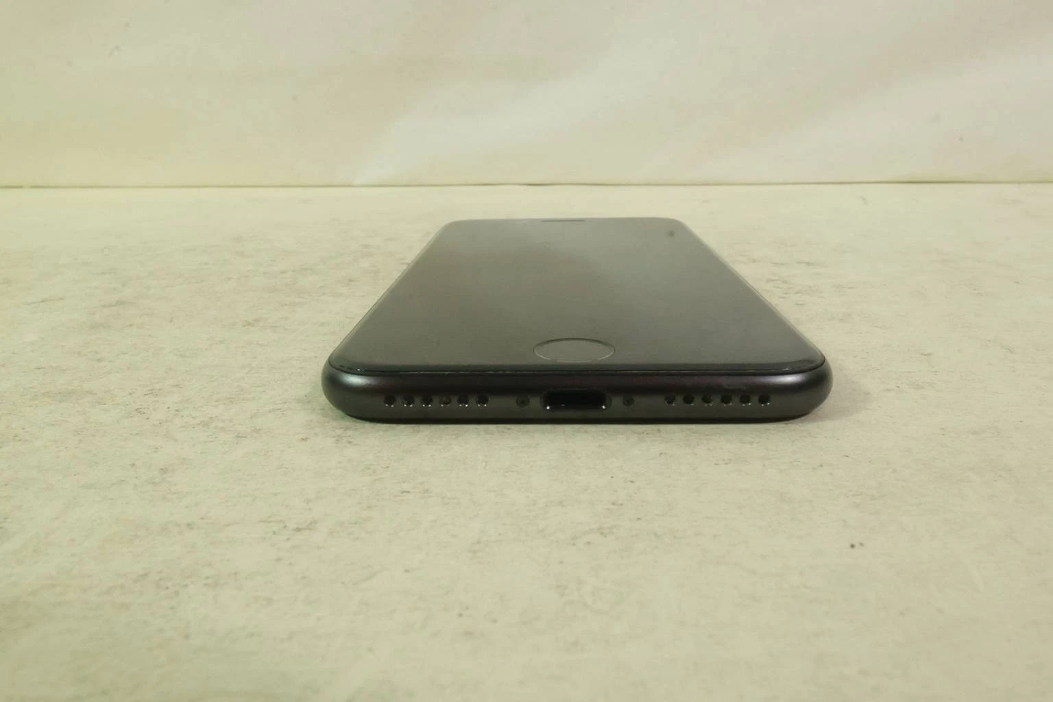APPLE IPHONE 8 | MQ722LL/A | 4.7" | 64GB | UNLOCKED | SPACE GRAY image 3