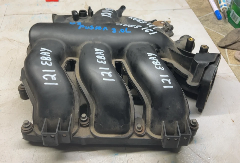 Conjunto de colector de admisión superior motor Ford Fusion Mercury Milan 2006-2009 3,0 L Foto 4 de 4