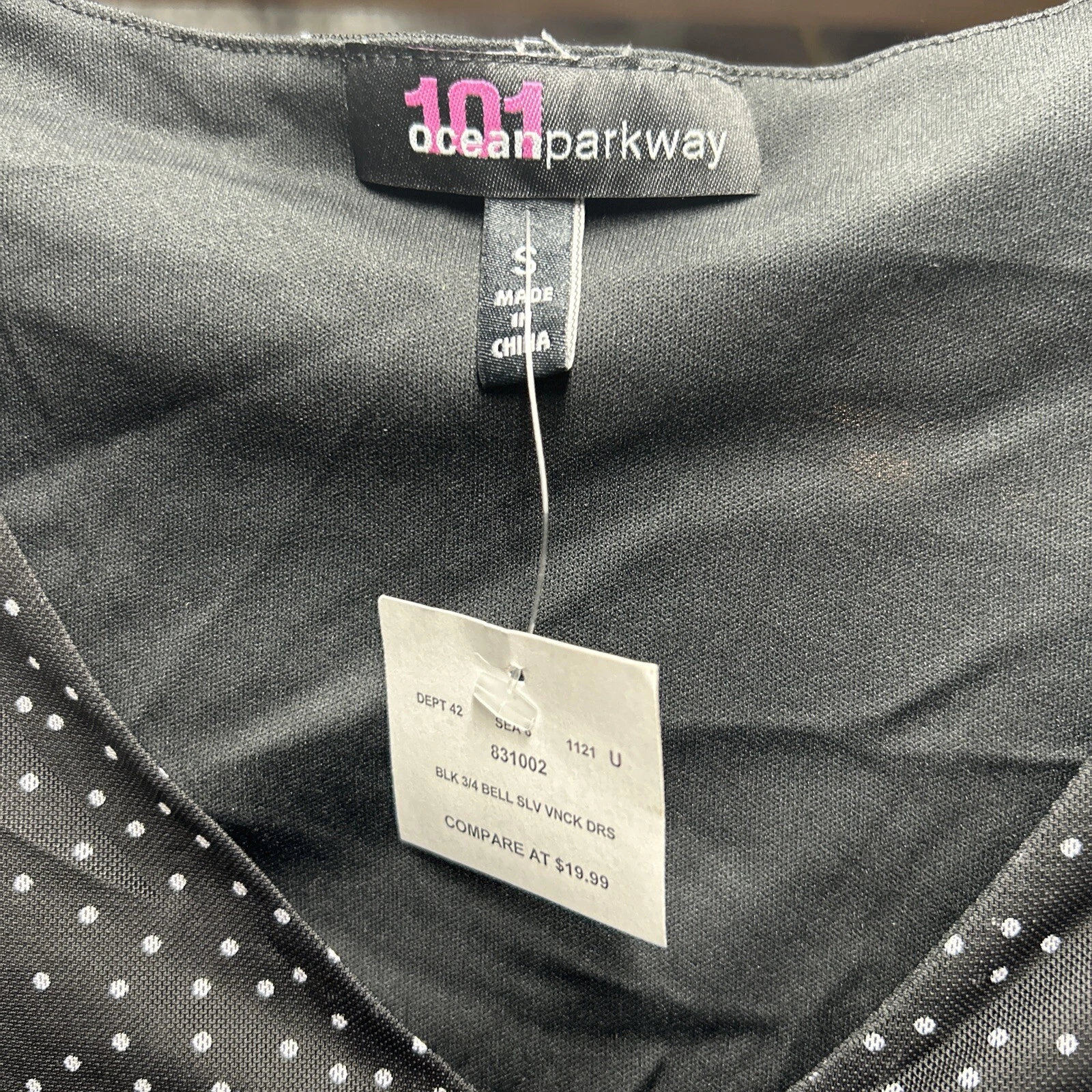 VETEMENTS Abito nero 101 Ocean Parkway piccolo a pois bianco maniche a volant nuovo con etichette