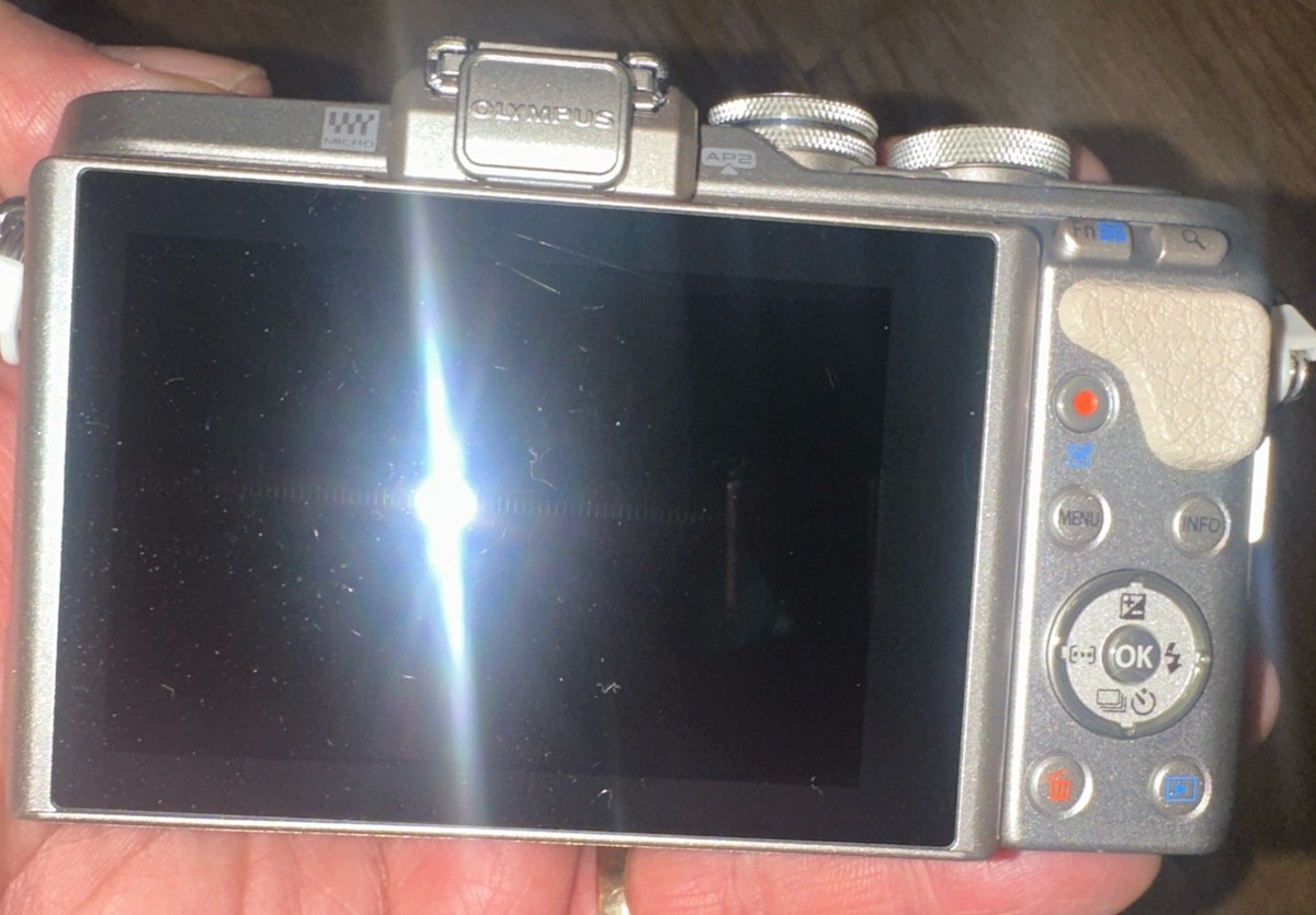 Olympus Pen E-PL8 BODY and BATTERY ONLY NEW BUT NO BOX - READ | eBay