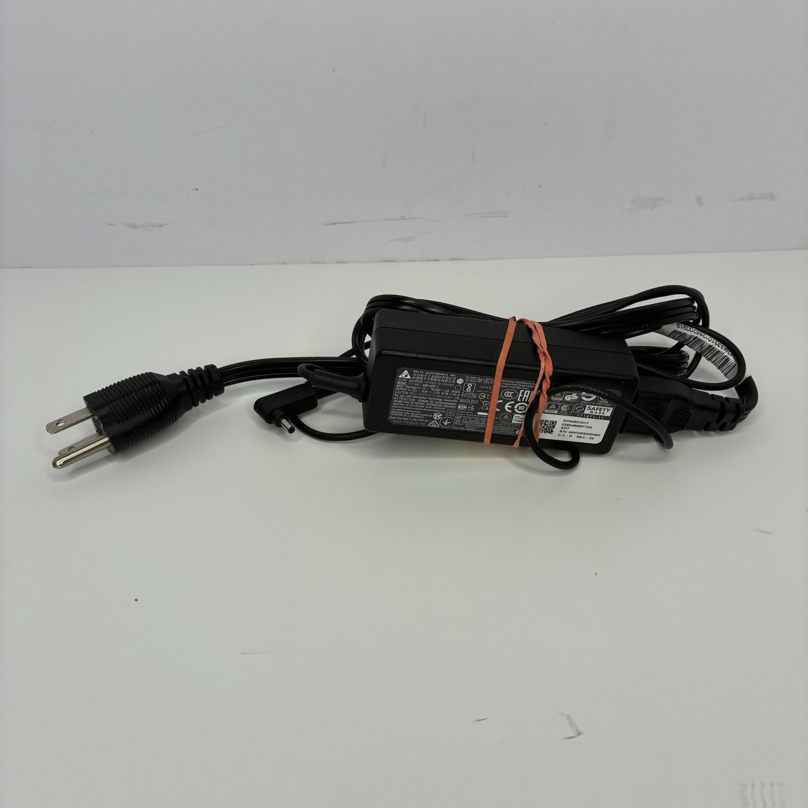 OEM Delta ADP-45FE F AC Adapter Charger 19V 2.37A Power Supply 45W w/P.Cord