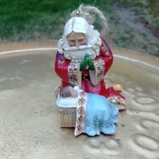 Jim Shore Heartwood Creek Santa w/ Baby Jesus Hanging Ornament 4013899