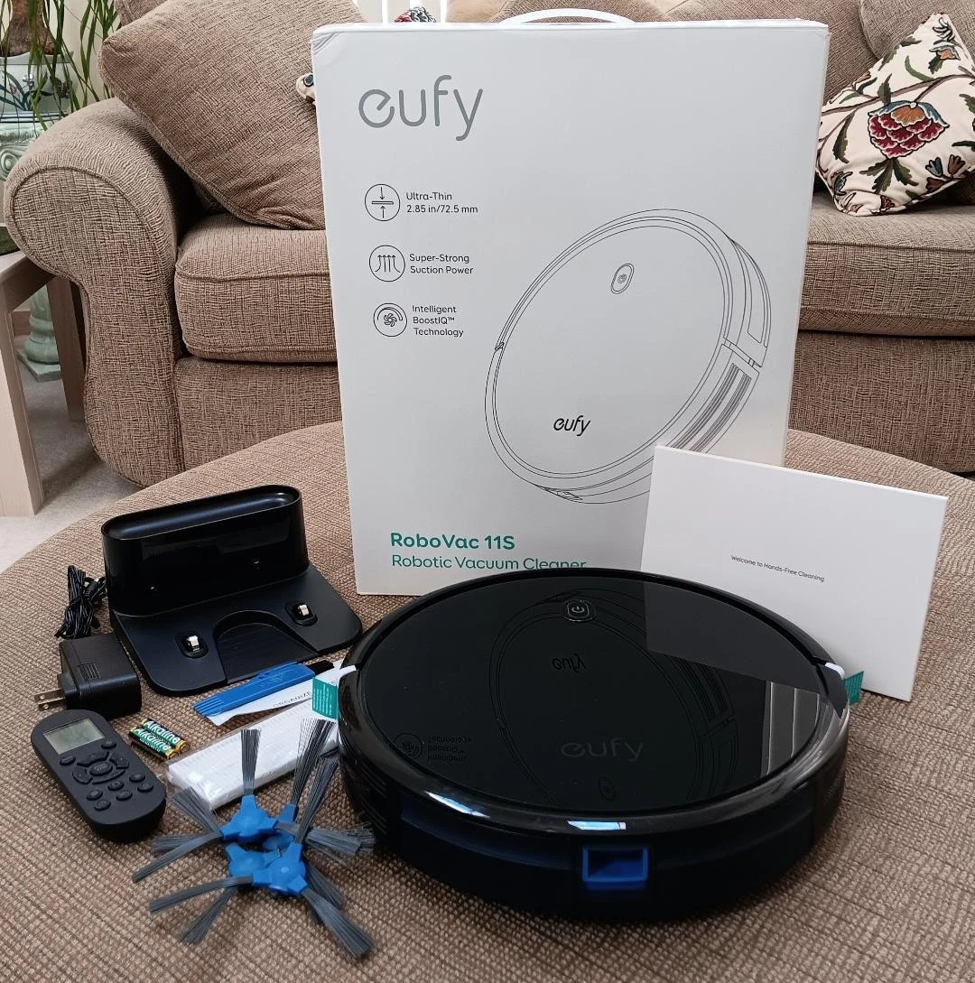 EUFY RoboVac 11S complete with Remote - Automatically recharges - Used once!