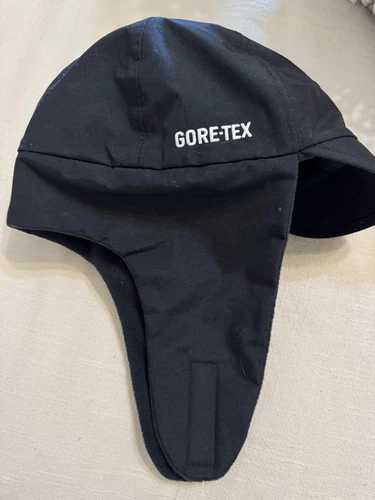 Casquette à oreillette Supreme GORETEX
