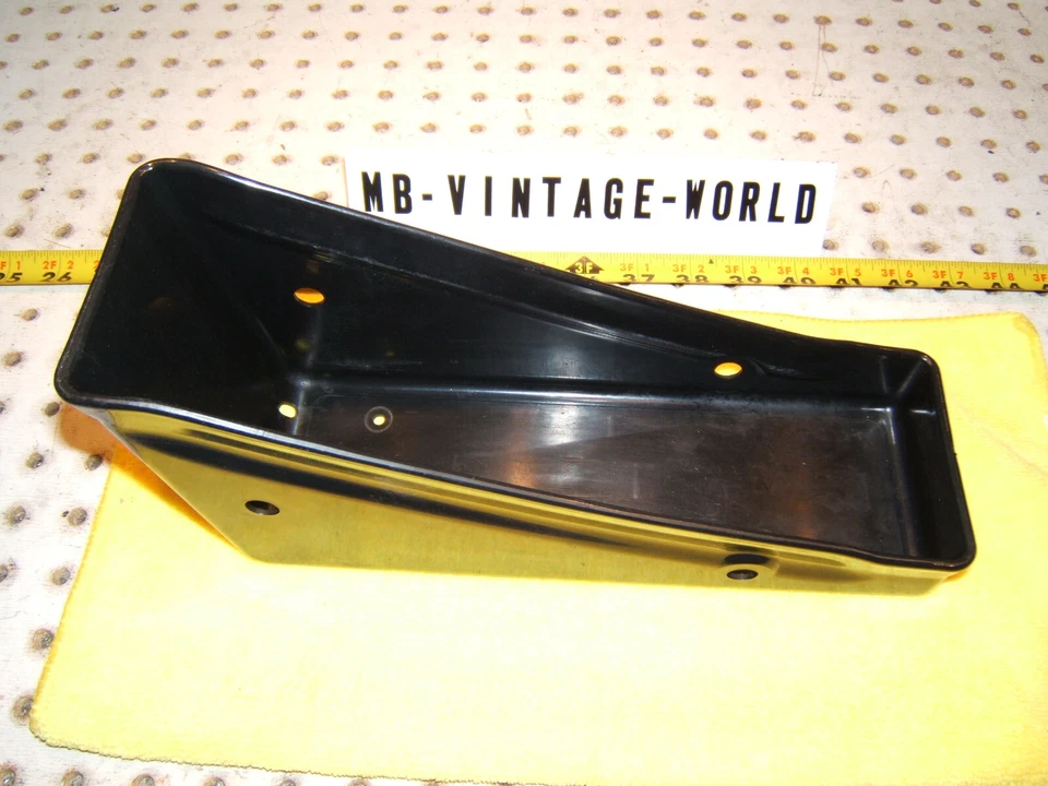 KIT PRIMEROS AUXILIOS MERCEDES 70-73 W108 280S SE SEL en maletero plástico NEGRO 1 bandeja solamente Foto 2 de 4