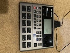 alesis sr-18 drum machine